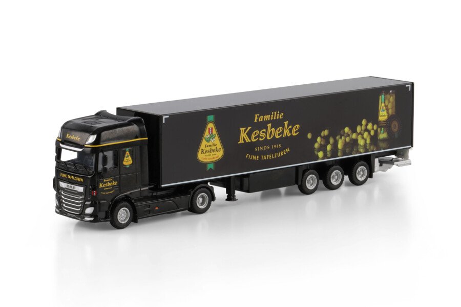 Kesbeke; DAF XF SUPER SPACE CAB MY2017 4X2 BOX TRAILER - 3 AXLE