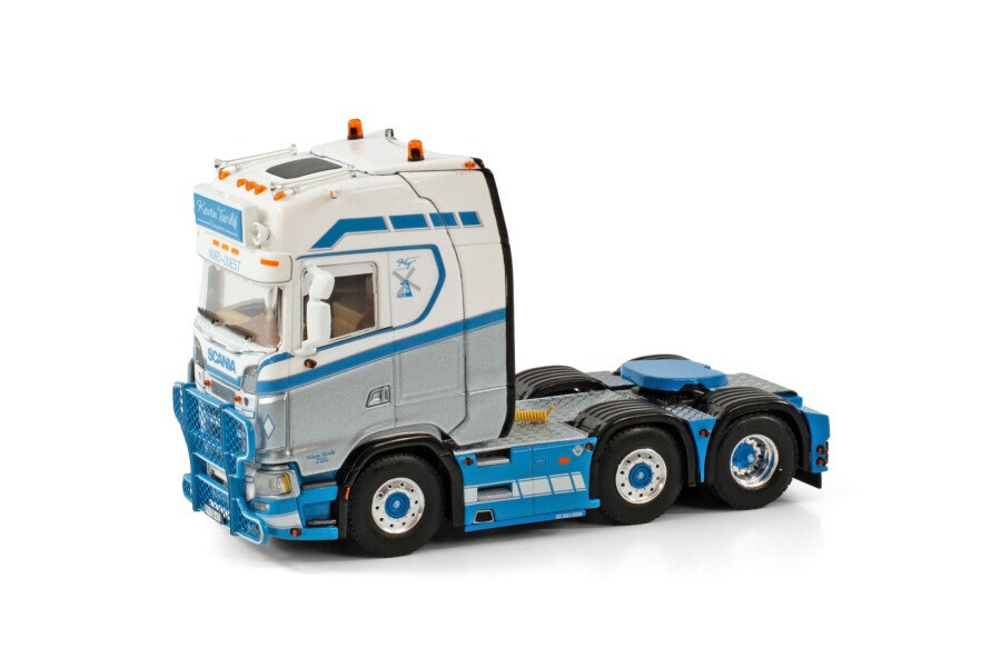 Kevin Tardif; SCANIA S HIGHLINE CS20H 6X2 TWINSTEER