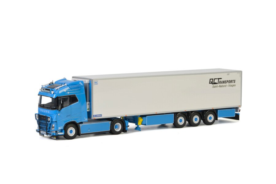 QC Transports; VOLVO FH4 GLOBETROTTER 4X2 REEFER TRAILER - 3 AXLE