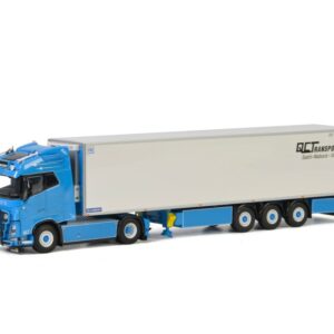 QC Transports; VOLVO FH4 GLOBETROTTER 4X2 REEFER TRAILER - 3 AXLE